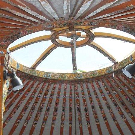 Yourte Grain De Folie Hotel Waben Luaran gambar